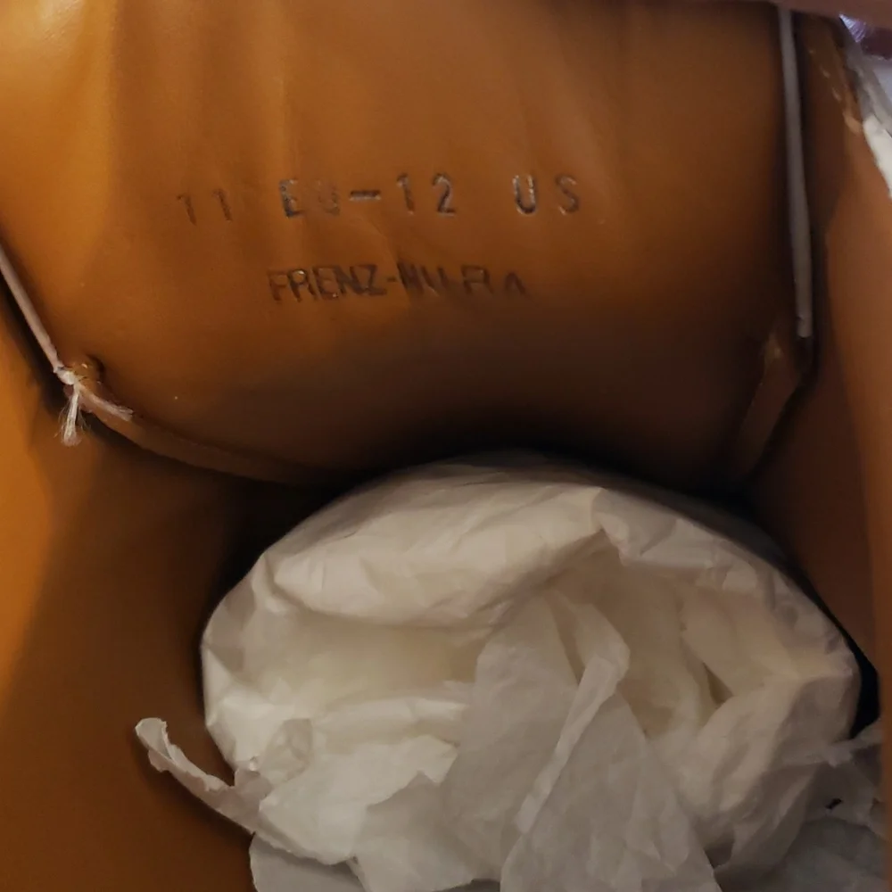 Bally Black and White Sneakers with Red and Gold Accents - Picture 4 of 6